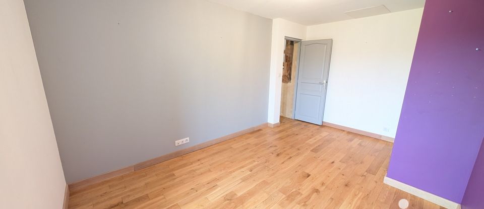 Maison 5 pièces de 155 m² à Civaux (86320)