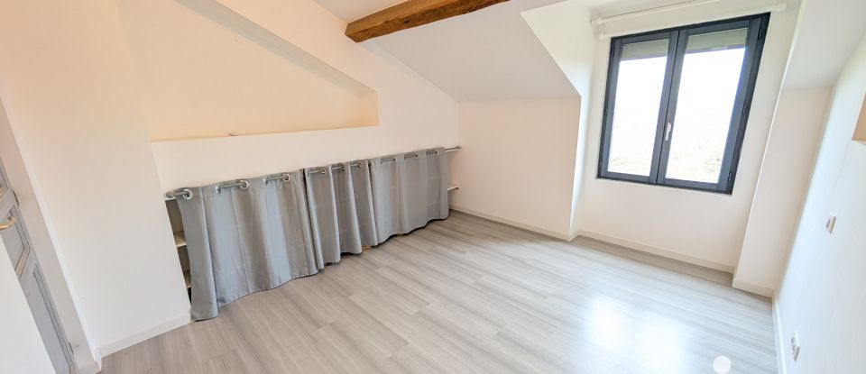 Maison 5 pièces de 155 m² à Civaux (86320)