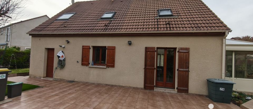 House 7 rooms of 133 m² in Roissy-en-Brie (77680)