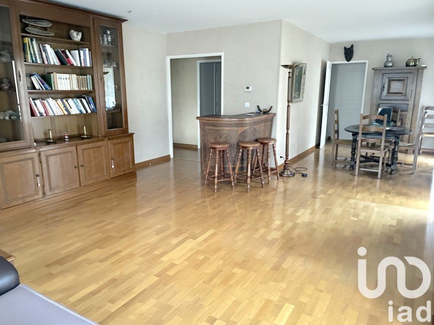 Appartement 5 pièces de 108 m² à Étiolles (91450)