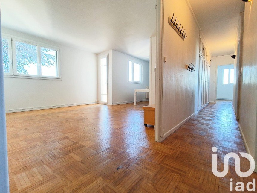 Apartment 6 rooms of 96 m² in Reims (51100)