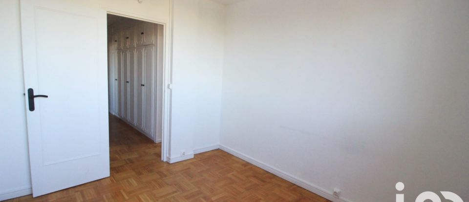 Apartment 6 rooms of 96 m² in Reims (51100)