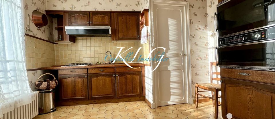 House 5 rooms of 70 m² in Chartres (28000)