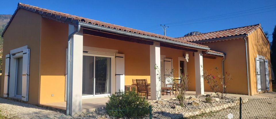 House 3 rooms of 100 m² in La Motte-Chalancon (26470)