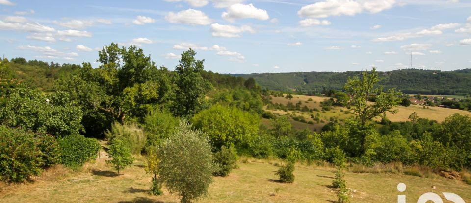 Maison 13 pièces de 440 m² à Le Bugue (24260)