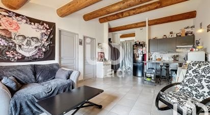 Appartement 3 pièces de 62 m² à Saint-Mitre-les-Remparts (13920)