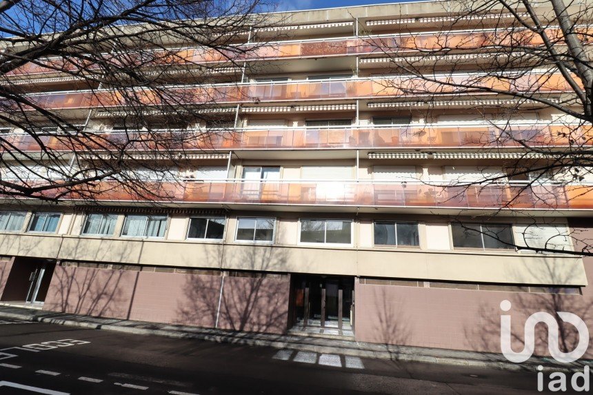 Apartment 5 rooms of 98 m² in Clermont-Ferrand (63000)