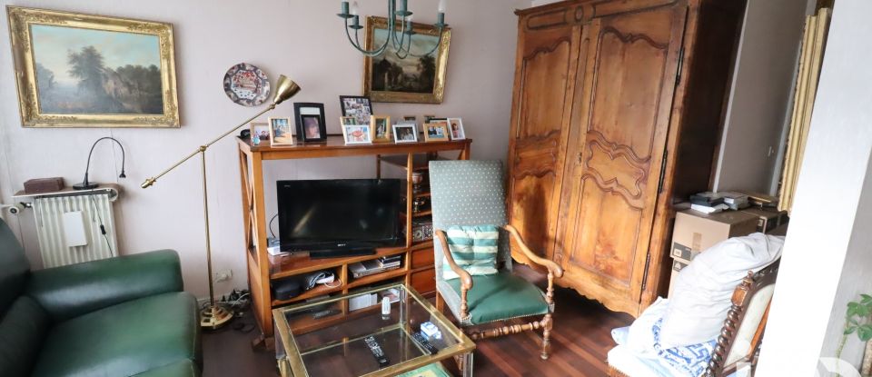 Apartment 5 rooms of 98 m² in Clermont-Ferrand (63000)