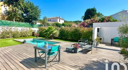 House 5 rooms of 120 m² in Six-Fours-les-Plages (83140)