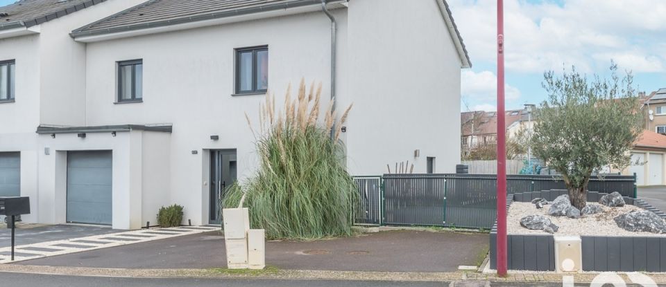 Maison 7 pièces de 150 m² à Kuntzig (57970)