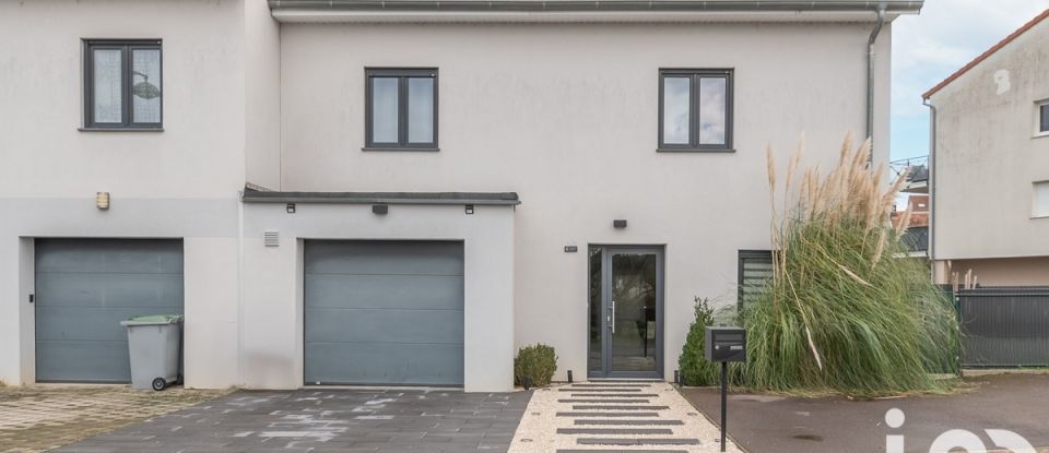 Maison 7 pièces de 150 m² à Kuntzig (57970)