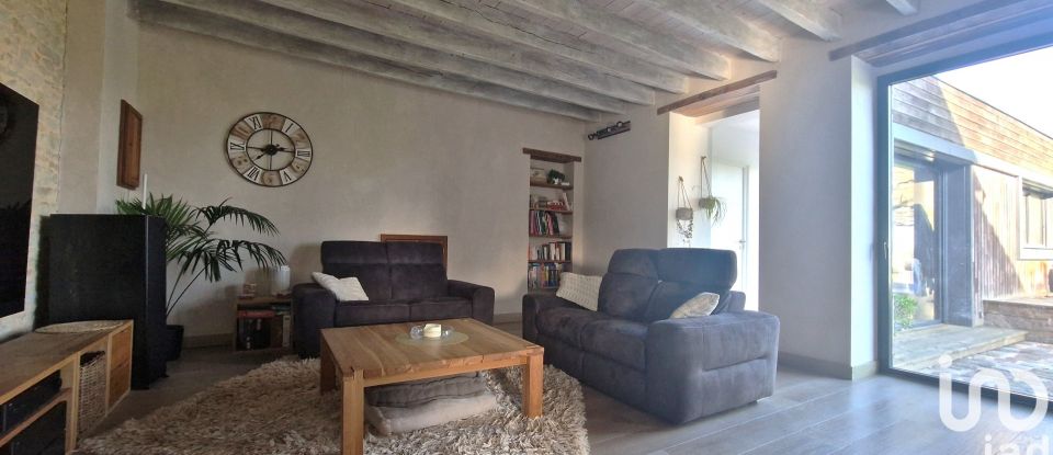 House 5 rooms of 139 m² in Livré-sur-Changeon (35450)