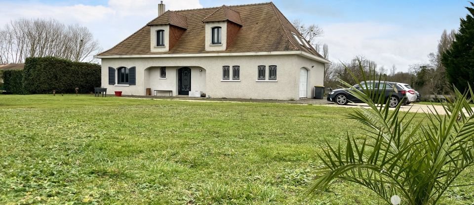 Maison 7 pièces de 186 m² à Naintré (86530)