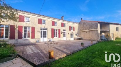 Longere 7 rooms of 271 m² in Cressé (17160)