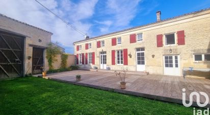 Longere 7 rooms of 271 m² in Cressé (17160)