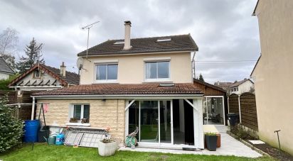 Maison 6 pièces de 115 m² à Sainte-Geneviève-des-Bois (91700)