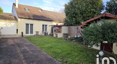 House 4 rooms of 85 m² in Savigny-le-Temple (77176)