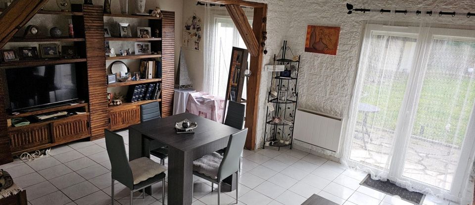 House 4 rooms of 85 m² in Savigny-le-Temple (77176)