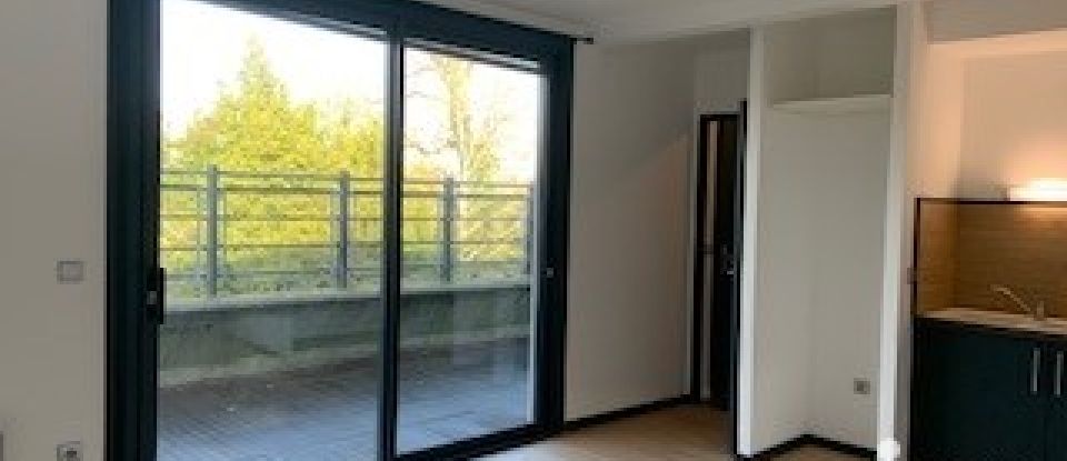 Apartment 3 rooms of 57 m² in Floirac (33270)