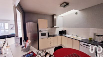 Apartment 3 rooms of 76 m² in La Rochelle (17000)