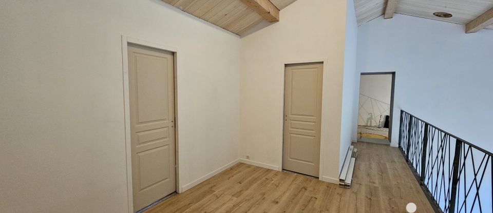 Maison 7 pièces de 386 m² à Fontenille (16230)