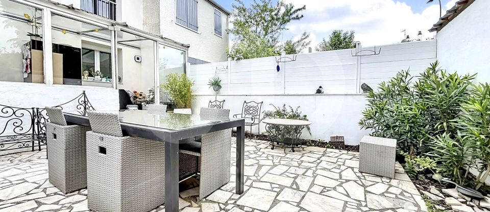 Maison 7 pièces de 115 m² à Montfermeil (93370)