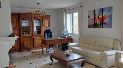 Maison 8 pièces de 255 m² à Bailleau-Armenonville (28320)