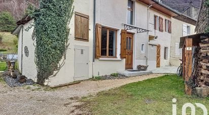 Maison 6 pièces de 165 m² à Notre-Dame-de-Commiers (38450)