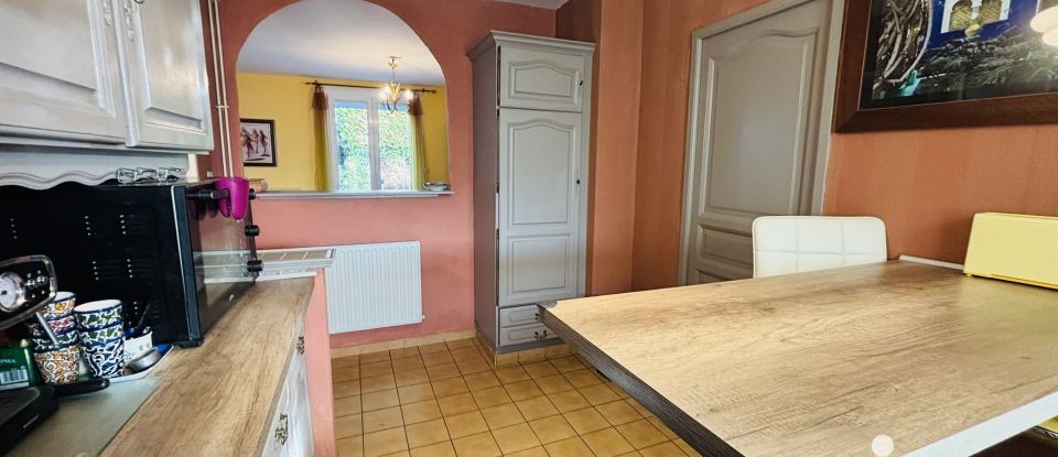 Maison traditionnelle 6 pièces de 130 m² à Vieux (14930)