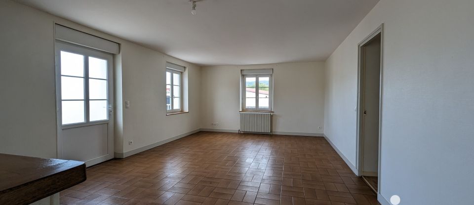 House 5 rooms of 130 m² in Blesmes (02400)