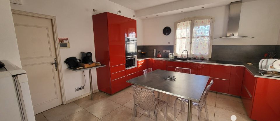 Maison 10 pièces de 350 m² à Alès (30100)