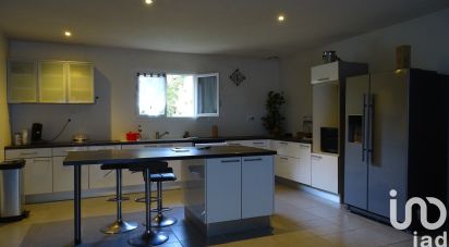 Maison 4 pièces de 130 m² à Lempaut (81700)