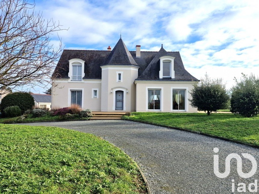 Architect house 6 rooms of 208 m² in Chalonnes-sur-Loire (49290)