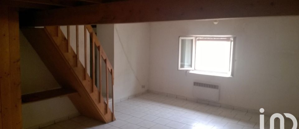 Building in Cuers (83390) of 157 m²