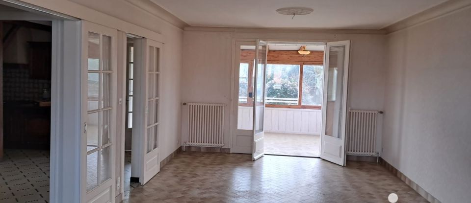 Traditional house 3 rooms of 98 m² in Les Sorinières (44840)