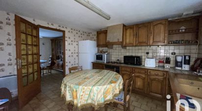 House 4 rooms of 94 m² in Saint-Seurin-sur-l'Isle (33660)