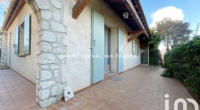 House 9 rooms of 175 m² in Six-Fours-les-Plages (83140)