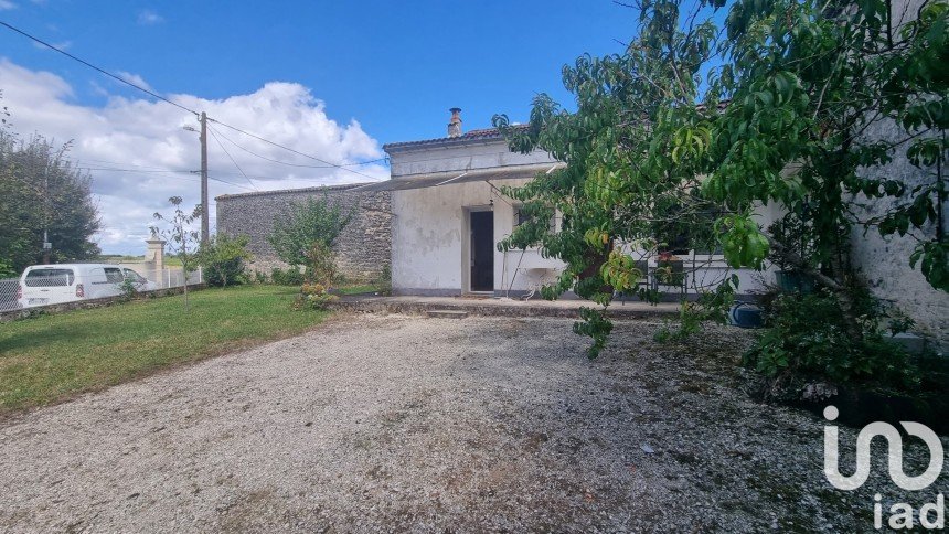 House 3 rooms of 65 m² in Asnières-sur-Nouère (16290)