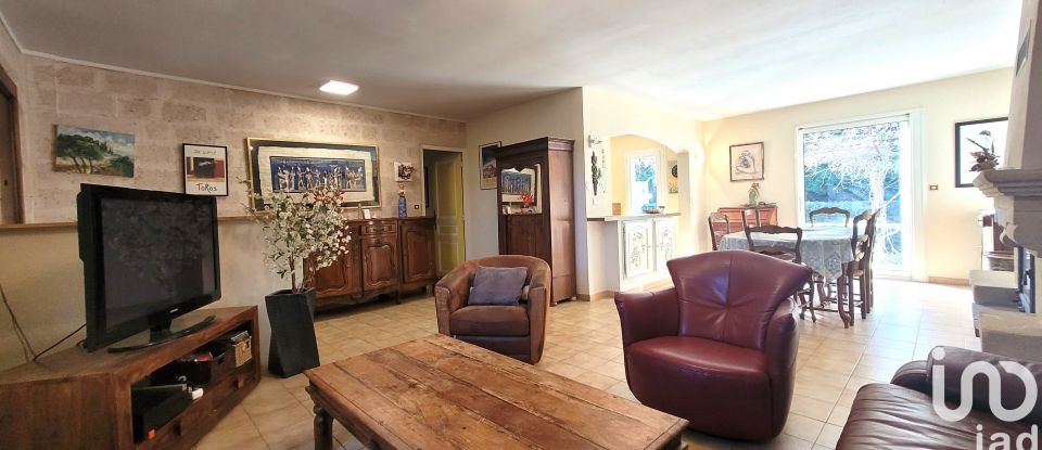 Traditional house 4 rooms of 90 m² in Caumont-sur-Durance (84510)