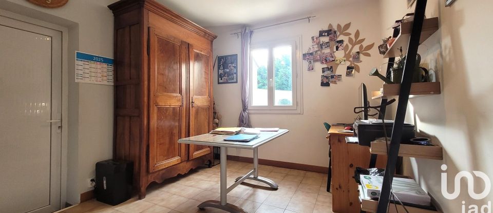 Traditional house 4 rooms of 90 m² in Caumont-sur-Durance (84510)