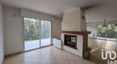 House 7 rooms of 160 m² in Pléchâtel (35470)