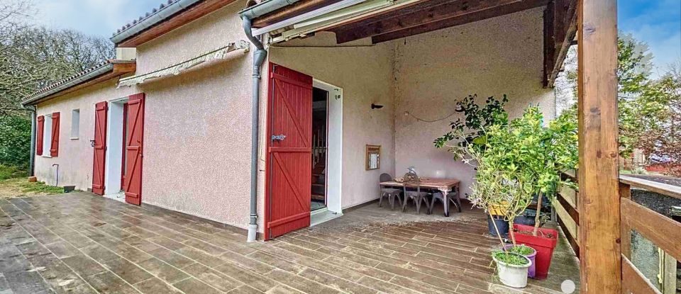 House 5 rooms of 105 m² in Sabonnères (31370)