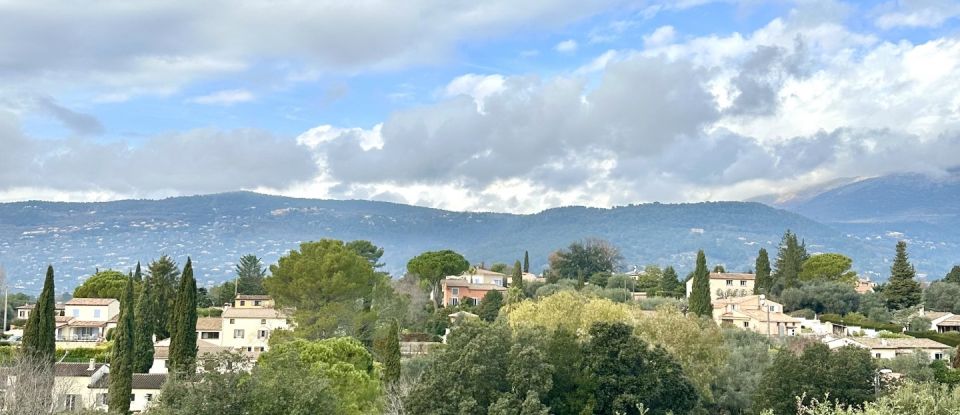 Traditional house 5 rooms of 127 m² in Grasse (06130)