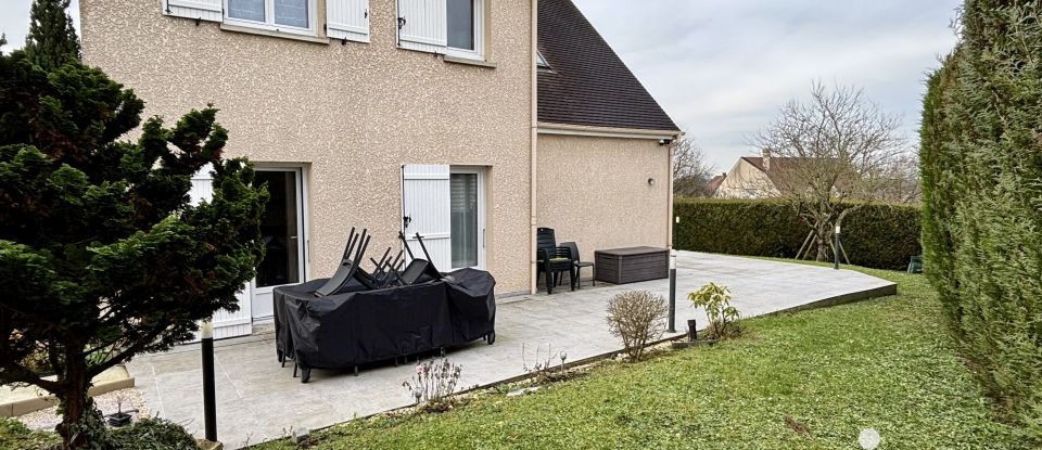 Maison traditionnelle 5 pièces de 125 m² à Mareuil-lès-Meaux (77100)