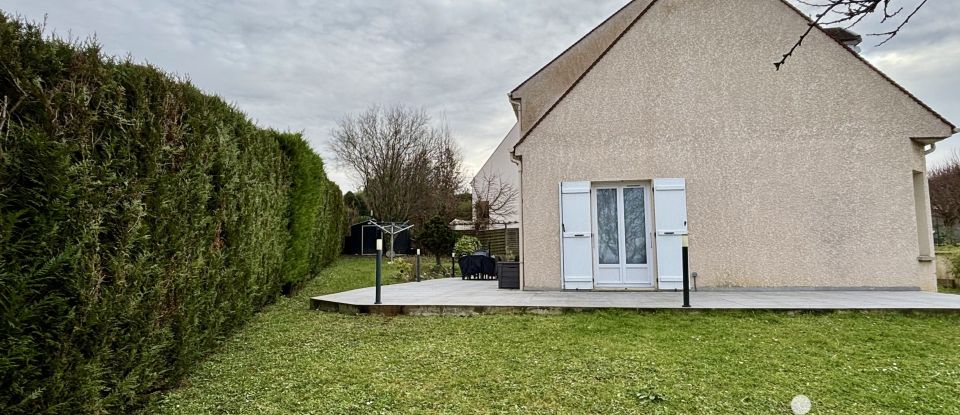 Maison traditionnelle 5 pièces de 125 m² à Mareuil-lès-Meaux (77100)