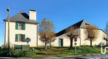 Farm 5 rooms of 110 m² in Montaut (64800)