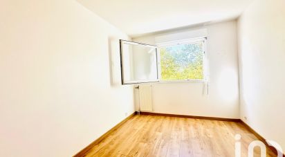 Apartment 3 rooms of 66 m² in Guyancourt (78280)