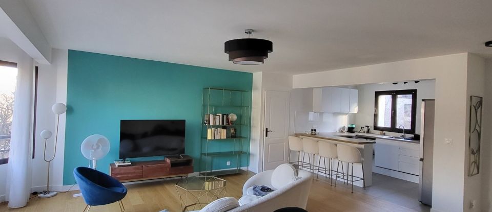 Apartment 3 rooms of 67 m² in Paris (75012)