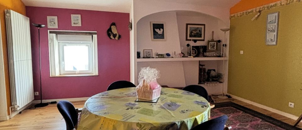 Country house 8 rooms of 276 m² in Pessines (17810)