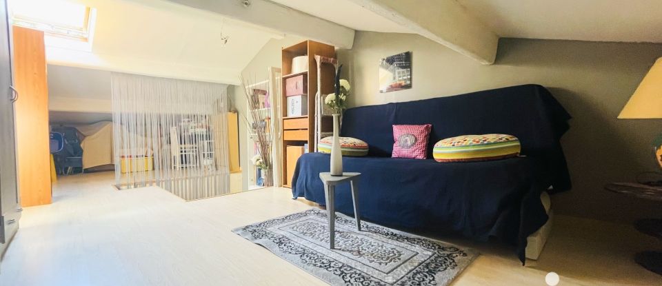 Duplex 5 rooms of 88 m² in Marseille (13014)